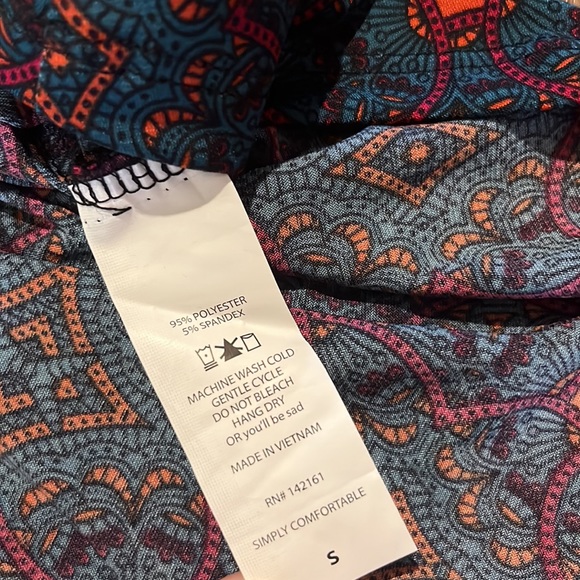 NWT! Lularoe maxi skirt geometric design size small - Picture 5 of 5